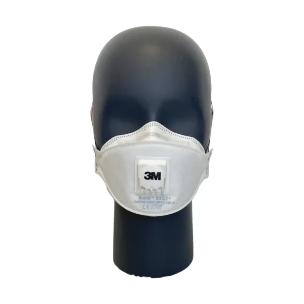 3M Aura 9332+ FFP3 Respirator Mask – White disposable face mask with an exhalation valve, fitted on a black mannequin head. Designed for high-level protection against fine dust, mist, and airborne contaminants.